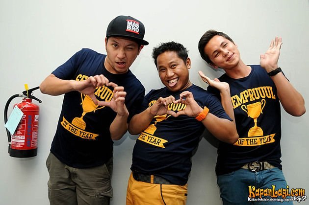 Mempersembahkan Variety Show Trbaru berjudul [GGS] Goyang-Goyang Senggol.bersama andhika Pratama, Gading Martin dan Narji Cagur. Segera di @IndosiarID