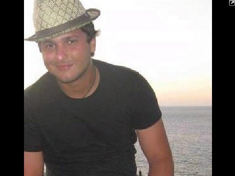 Estudiante de Ing: Mecanica, revolucionario y soñador. amo la justicia