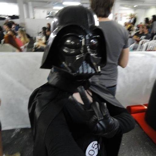 guerraluana's profile picture. Je suis excessive.