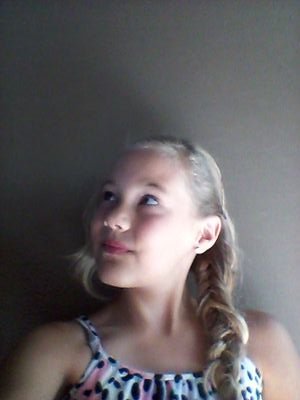 21a42489cfcc48f's profile picture. 