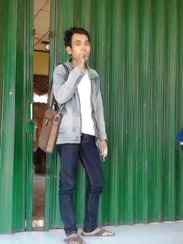 medy09672980's profile picture. 