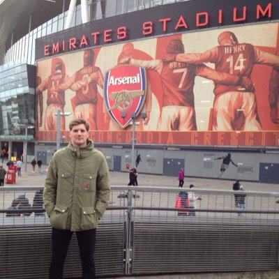 DavidWenell's profile picture. Sommelier på Pontus! Livsnjutare i allmänhet, vin och fotbollsnjutare i synnerhet. COYG!