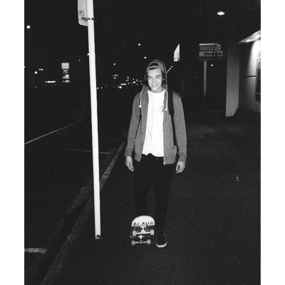 Hiii, i just want you to know that you're beautiful and you deserve the best, love you. ☼  // follow @luckynarry