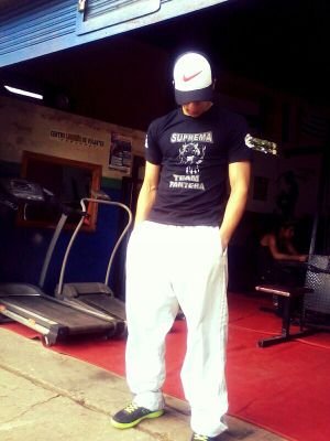 FUTBOL y AYUDAR AL QUE NECESITA ♥