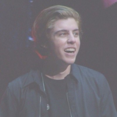 Yeah um if you're telling Sam to cut his hair you should SHUT UP BECAUSE HE LOOKS BETTER THEN YOU EVER WILL.