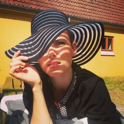 Mor, viv, læge, makeup-liebhaver