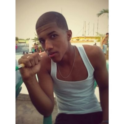 -| No Me Limito, Ah Nadie Imito Sigo Mi Camino Y Ah Nadie Le Explico! → YMCMB ♪     IG- Lennii_15