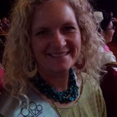 Profile Picture of Angie Erickson (@sewhappy_angie) on Twitter