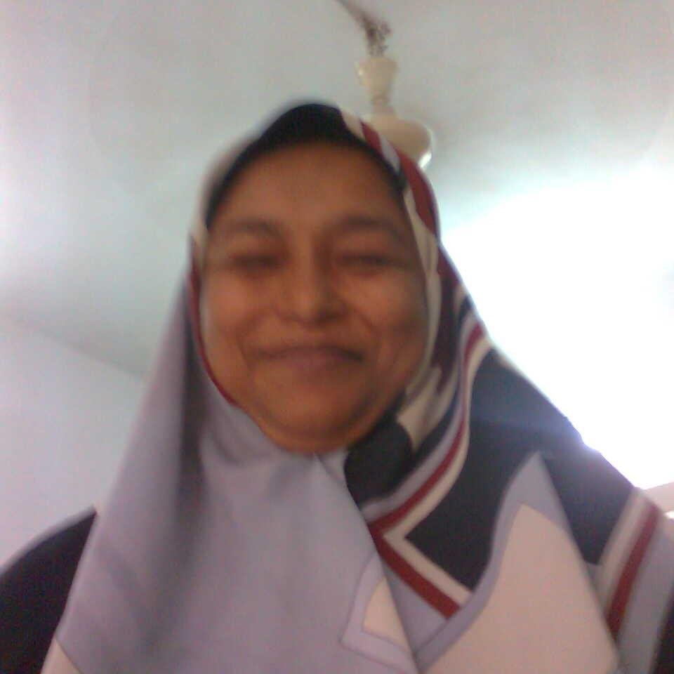 simple,school teacher,housewife,friendly and mom of 3 sons and 1 girl.likes to read story books and listen to hindi/bangla songs.