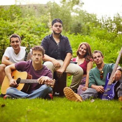 We're Sailing Stone, a band from Westchester, NY. We play a combination of folk, pop and rock and are in the process of recording our first official album!