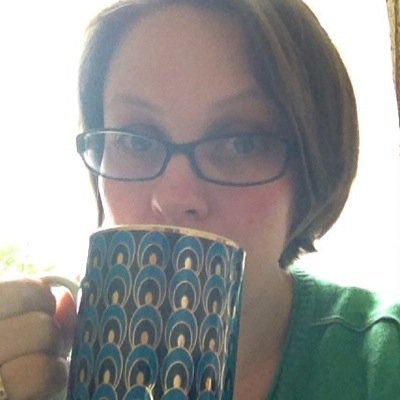 Student midwife. Fabric hoarder. Sewist. List maker. Cake baker.