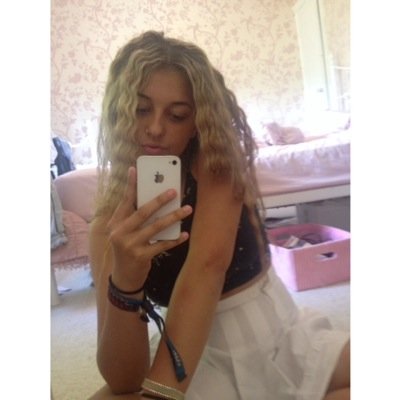 deleting this twitter so pls follow @lantafaulkner TENK U