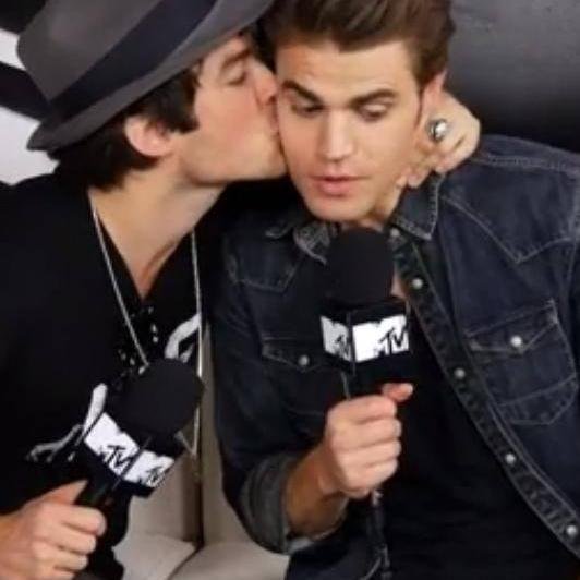 Vedi tutti felici e poi ti chiedi quando sarà il tuo turno.  What are you living for? HIC ET NUNC. #TVD ♥ #Napoli