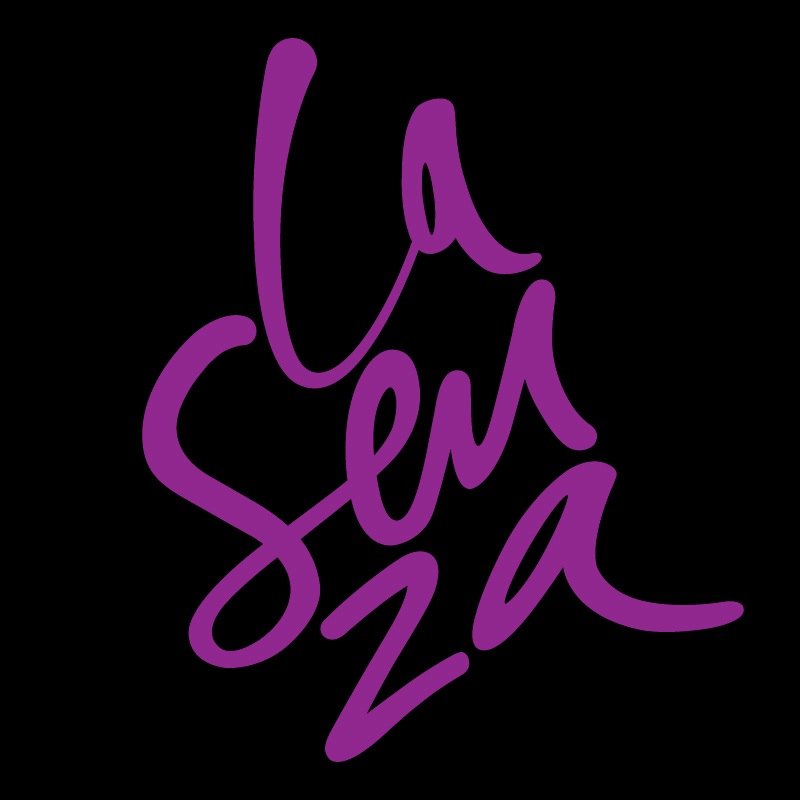 Tweets from THE fashion destination for the hottest lingerie. Share your fans, ask us questions, join the sexiest conversation on Twitter! #LaSenza