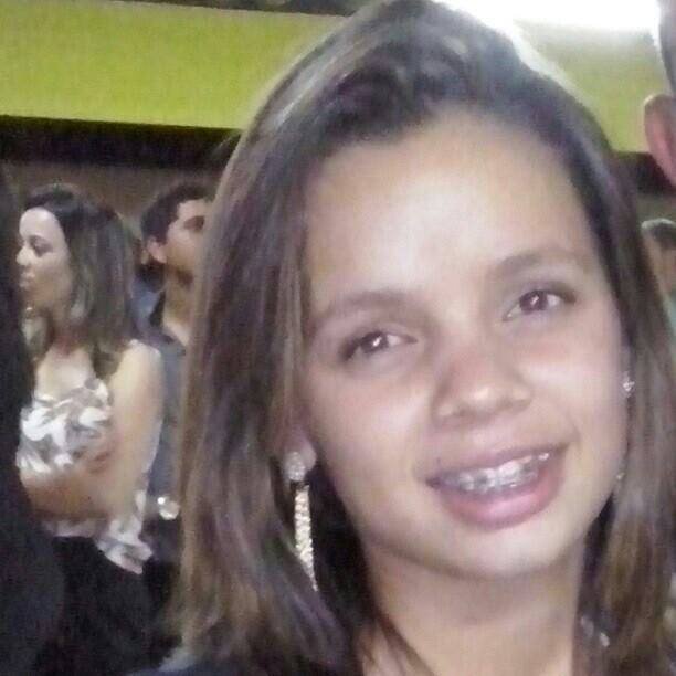 adoro chocolate,futebol e musica