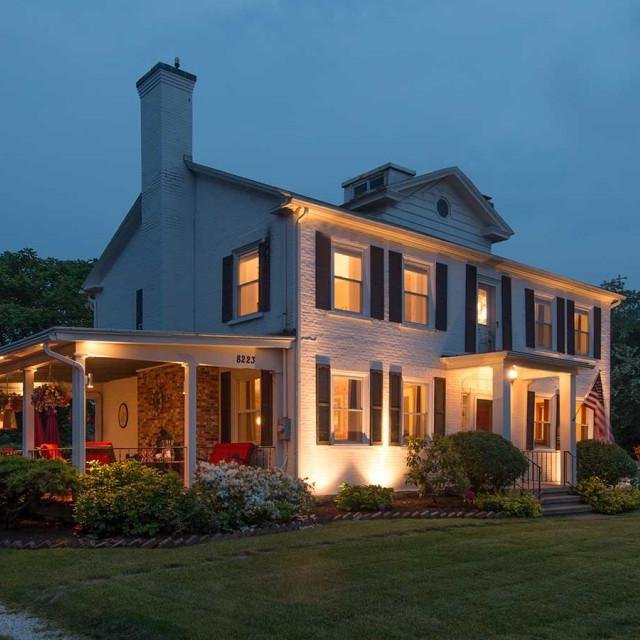 BarcelonaLakeBB's profile picture. Come Celebrate the Seasons at our Lake Erie bed and breakfast!