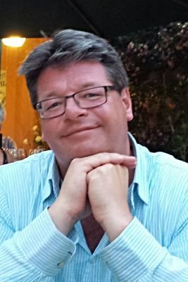 Head Of Sales & Marketing for OneLook Systems. All views on Twitter are my own however. Have a passion for cooking, good food, rugby, Spurs and nice hotels.