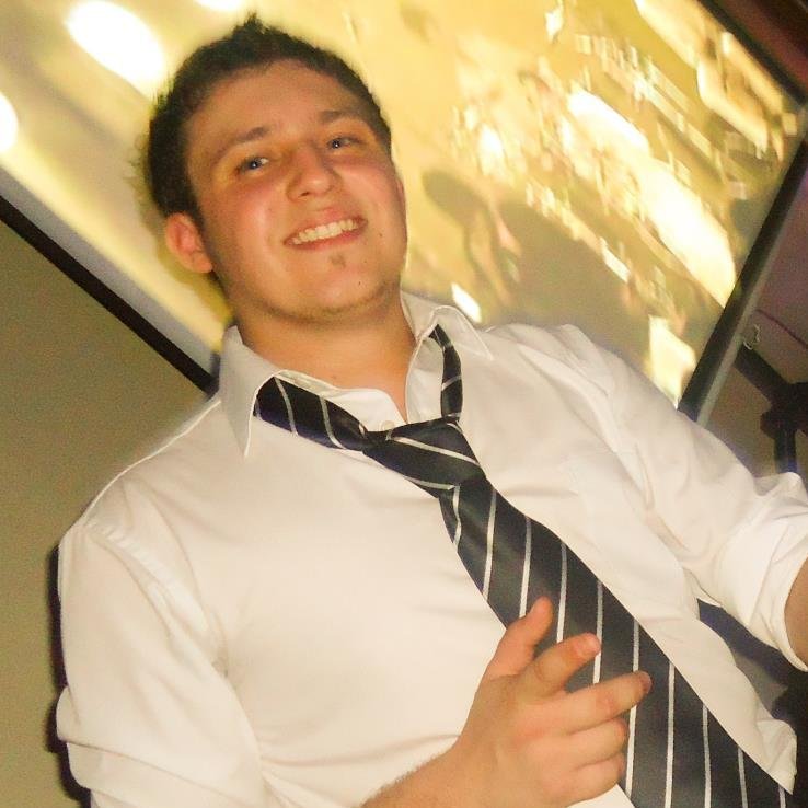Técnico en informática y redes - Estudiante - Dj. & Vj. - Bartender