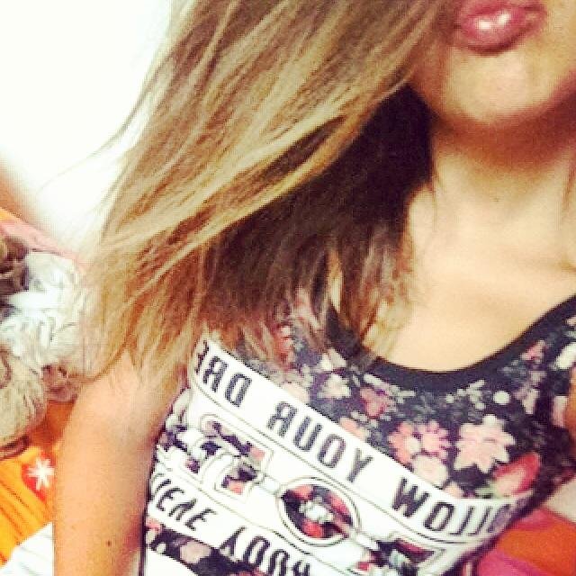 ➪15ʸᵒ♥, Chataiᶰ♥, 1ᵐ 68♥ ➪ Rêve pas, vis. Pense pas, agis. T'excuse pas, assume. Hésite pas, fonce. ➪ ᶠᶸᶜᵏ les rageurs ♥ ➪ ᶠᶸᶜᵏᵧₒᵤᵃᶰᵒᶰʸᵐᵒᵘˢ ♥