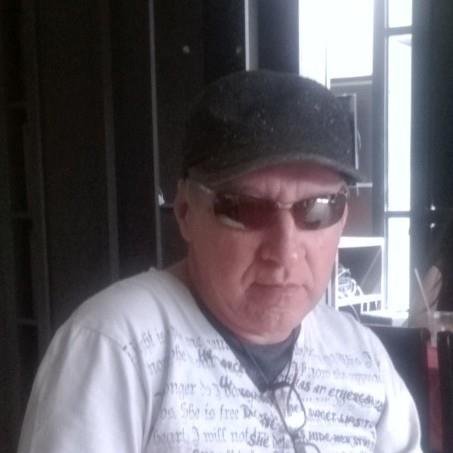 Oskartez's profile picture. 