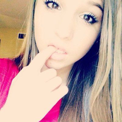 My name is Aubreanna Relles-Keller
 yes I'm a teenager who does pageants 
I love sports ⚽️⚾️
Follow me on Instagram @aubreyrelleskeller