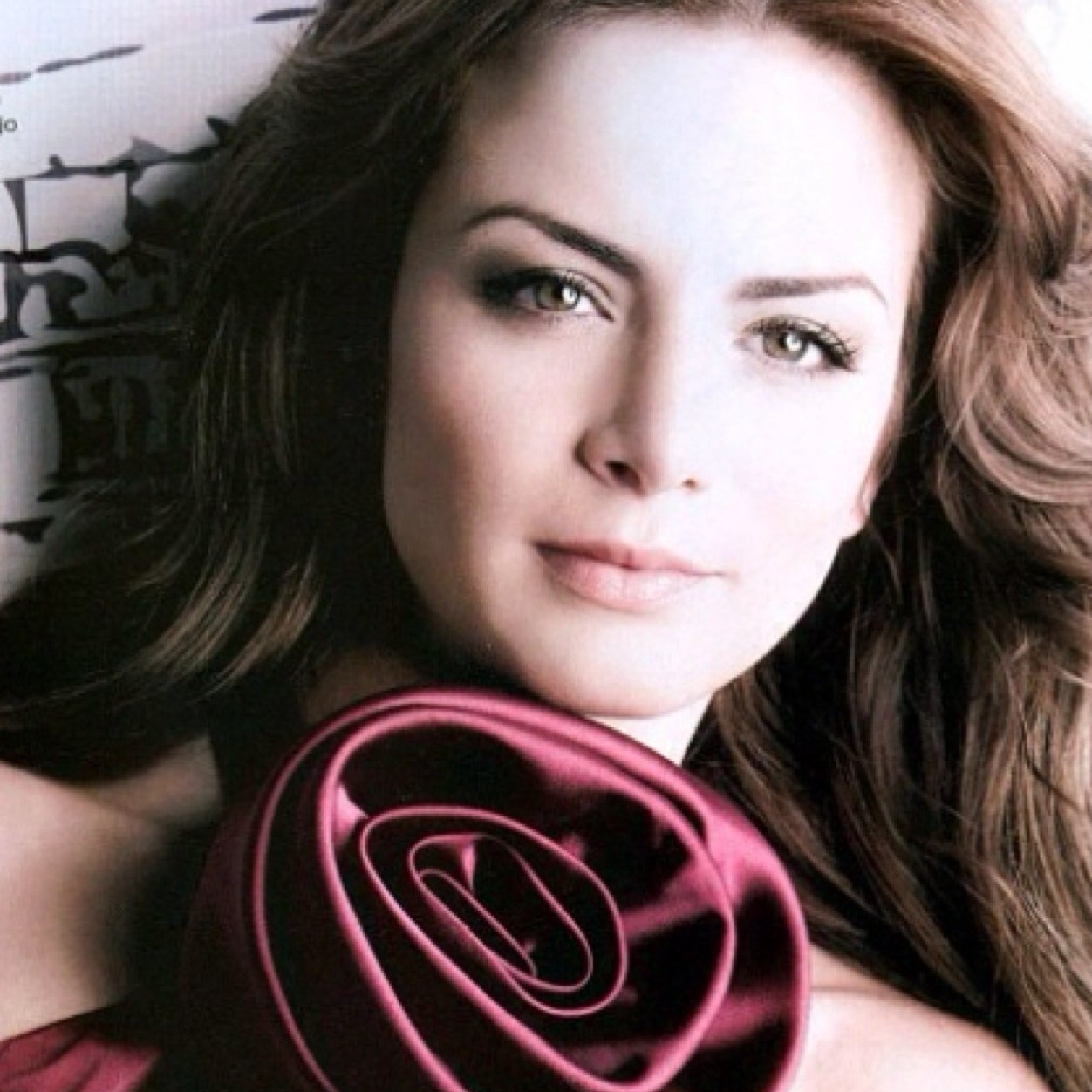 Silvia Navarro Fans