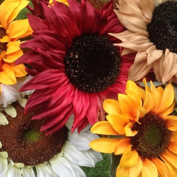 We create Fabulous Faux Flowers for all occasions from Birthdays to Baby Bouquets, including Weddings and corporate displays.
