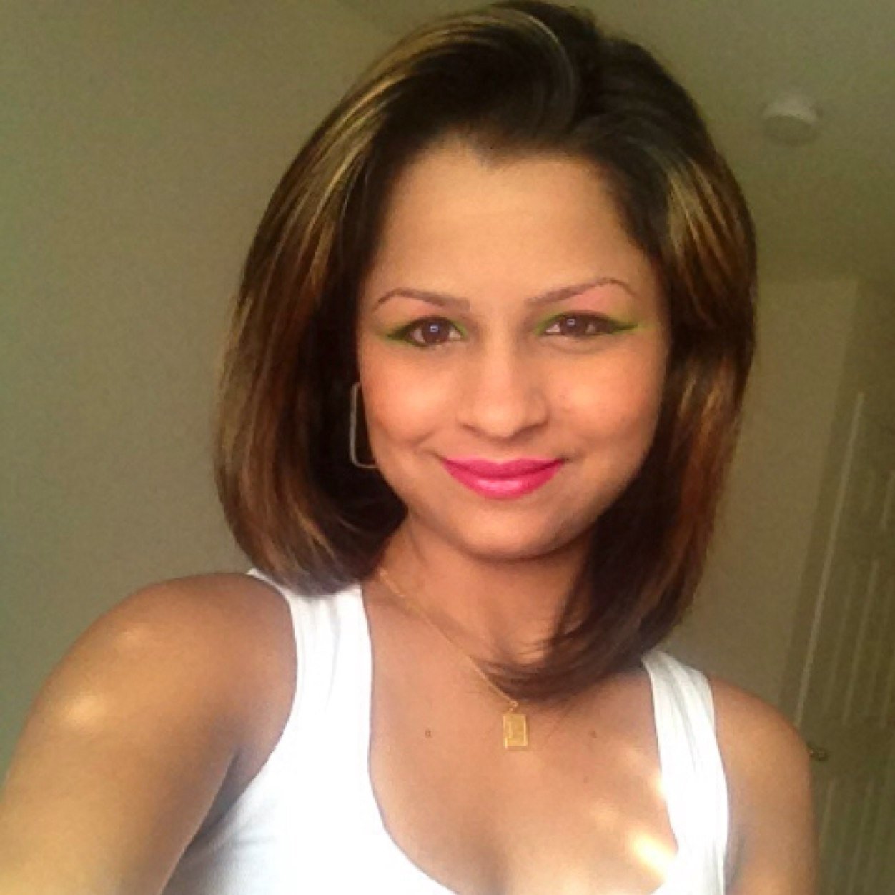 Currently in USA, Studying + working, पुष्ष् भण्डारी लभ हिन्दी सेरिअल्..love to work,play,dance n listen music.