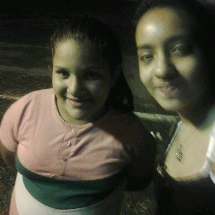 lulydirectione4's profile picture. Louis: Una vez estaba durmiendo y Harry empezo a golpear mi cabeza con un peine, esta loco. ♥