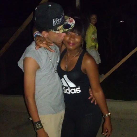 Awww. Soy Soltera pero Nunca Toy Sola Mi Amor :*