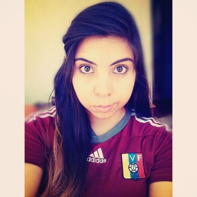 21; Sigo al Rey de Reyes // Vinotinto Mi Pasión♥ ///Leones del Caracas♥// ¿Mi ídolo? Murió en una cruz por mi// Sarcástica.