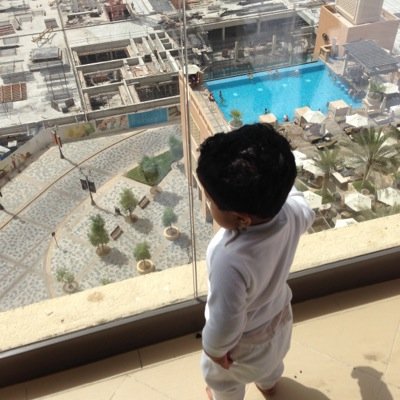 انسان صريح جدا ما في قلبي تجده على لساني. مؤمن جدا بأن ( الإختلاف في الرأي ...... لا يفسد للود قضية)