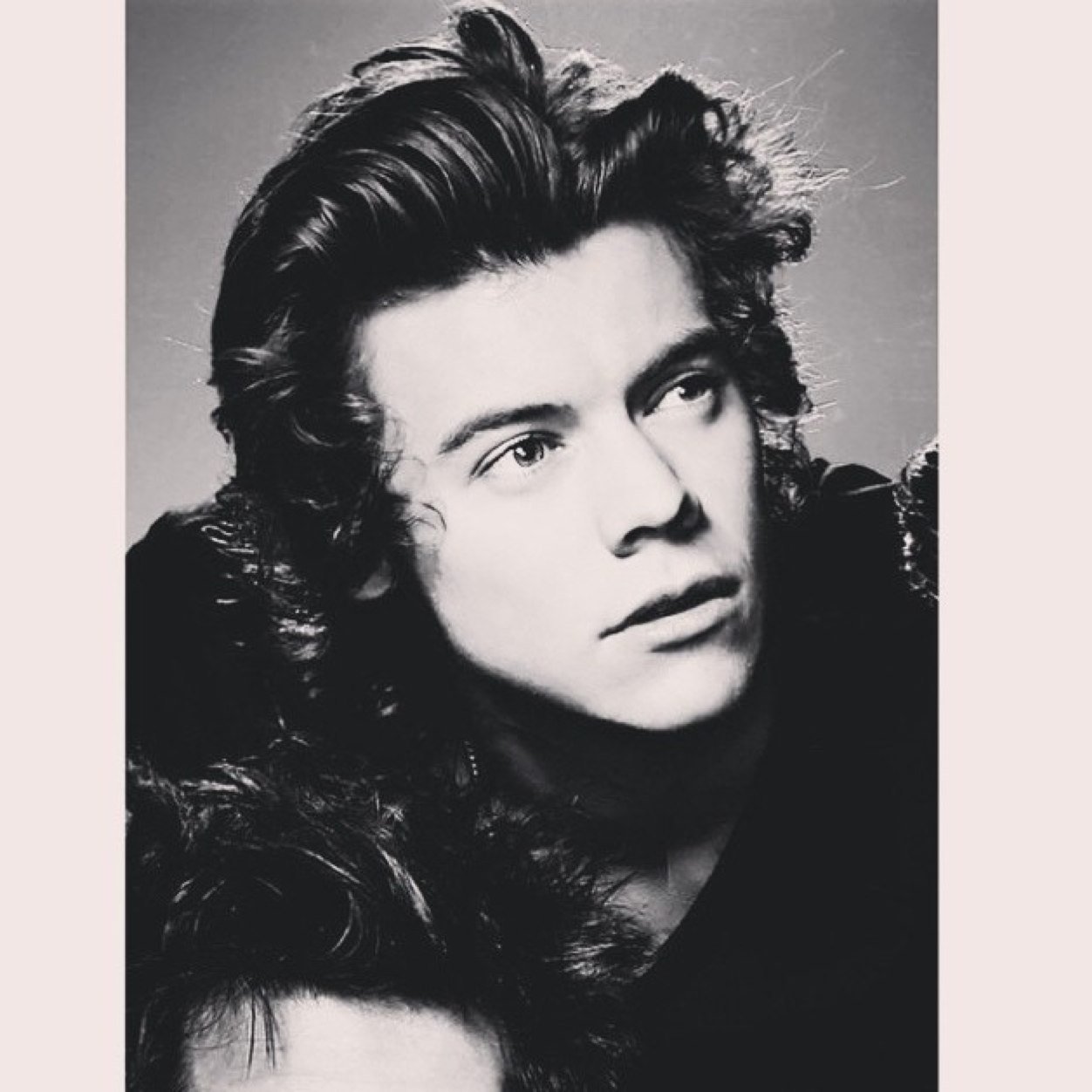One direction are my life and harry is MINE:) Haters gonna Hate