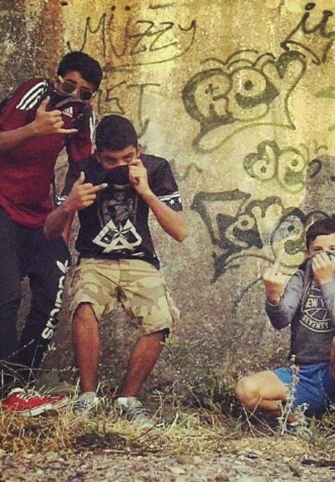 BURK TAGG** insta @otroputoobey manqueando con estiloo xxii ^^