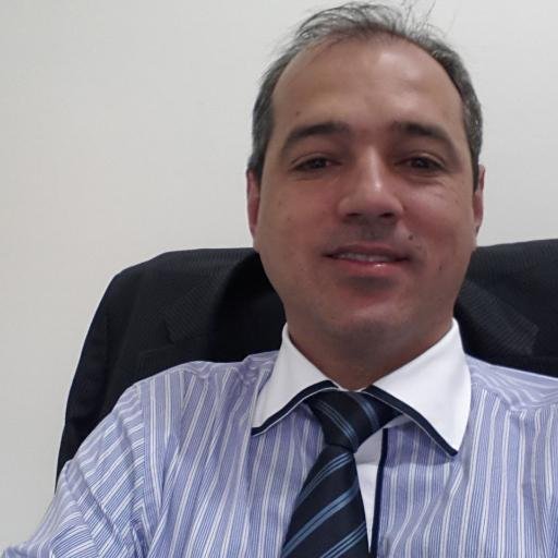 ADVOGADO. Pós Graduando em Ciências Criminais. Membro do Instituto Brasileiro de Direito Desportivo.  Assessoria e consultoria em campos de futebol.