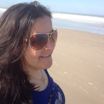 Não sou perfeita, sou eu mesma. Se erro, errar é humano, mas tento desfazer meus erros . Apenas sendo EU. Mãe, esposa e amiga !!!