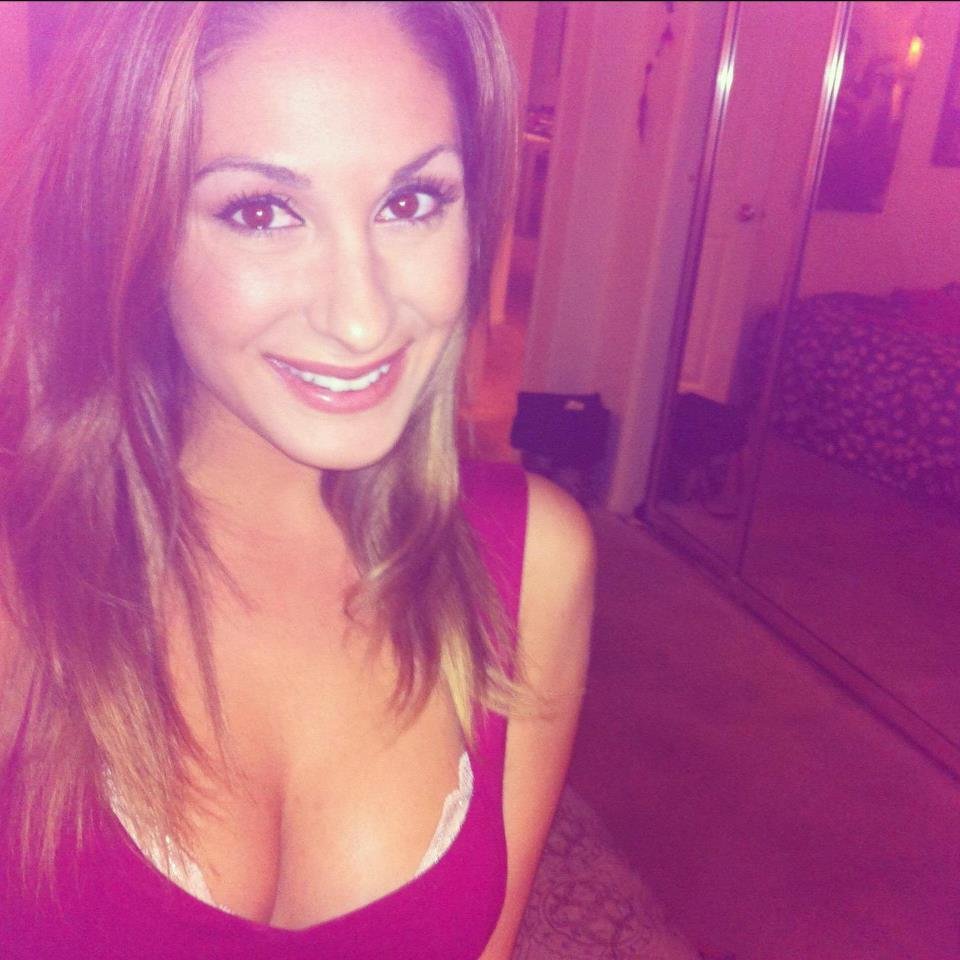 I'm a fun loving girl from Cali who enjoys health, working hard, family and the occasional Kung Fu flick! #health #workingonline #healthyliving