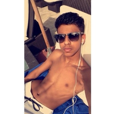 هو فرحتي هو جنتي هو كثير اشياء ماتنحكي .. الله يحفظك وين ما كنت❤️