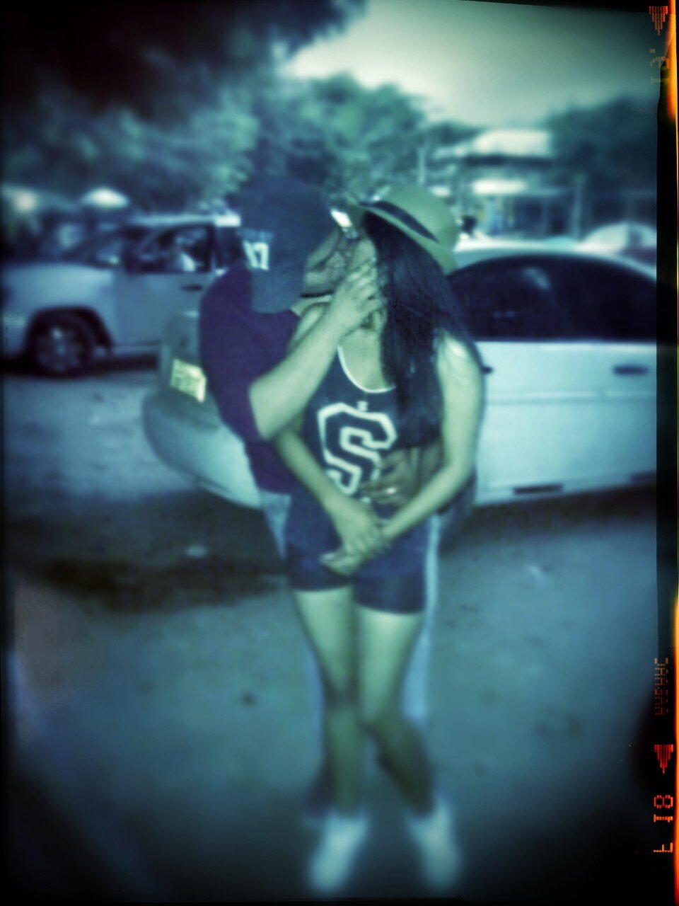 brunawerDTB's profile picture. Mas aburrido y salgo a matar personas...! :/