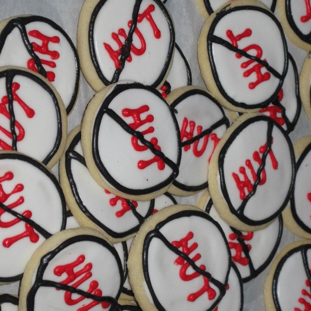 MovetheHut's profile picture. The court ruled Seattle Architect Tom Kundig violated the covenants and must remove his hut off the ridge line of Flagg mountain - Methow Valley.