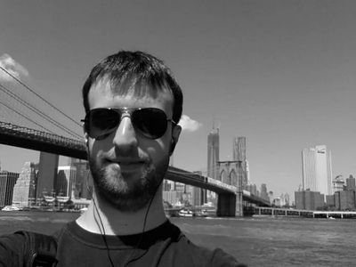 damian_sima's profile picture. I'm here to watch