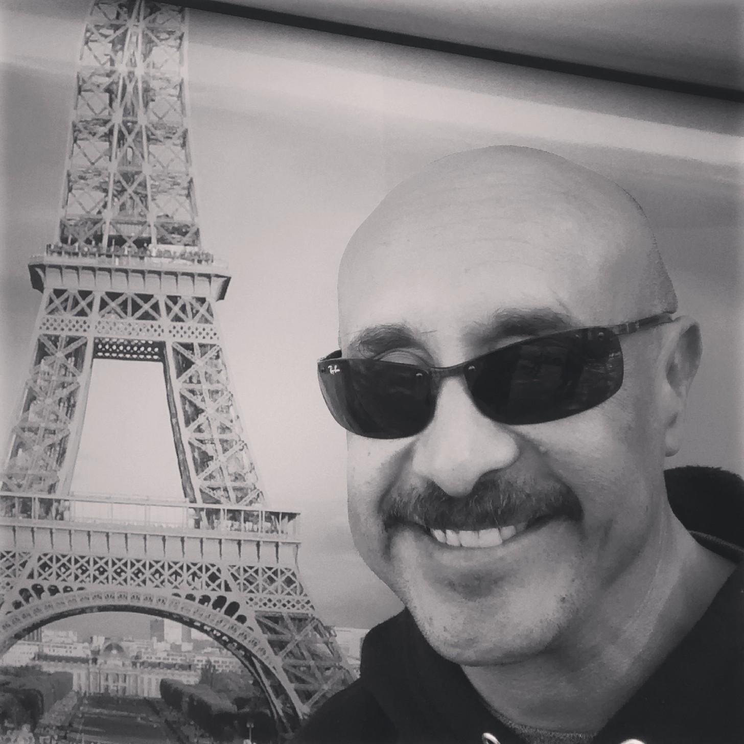LIC.Y PROFR.GERARDO MARTINEZ PADILLA, ME ENCANTAN LOS DEPORTES LA POLITICA Y MI PROFESION