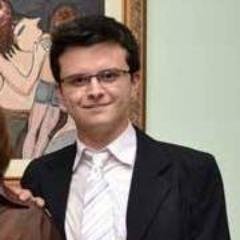 Doutorando e Mestre em Direito Penal (UFPR). Professor universitário em Curitiba e Paranaguá. Advogado.