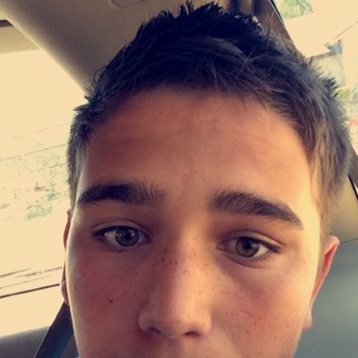 TrapicalLord's profile picture. Nah Bruh