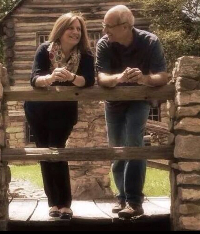 SmolenLinda's profile picture. Love Jesus, love others, and quilt a little everyday