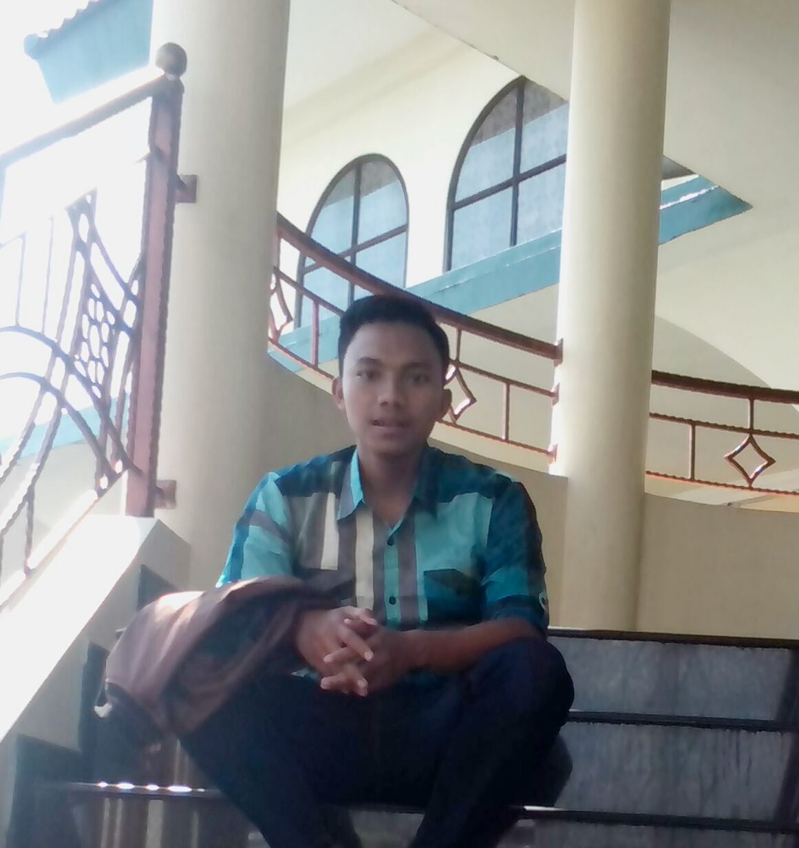 aku akan berusaha untuk jadi yang lebih baik,
dimanapun,kapanpun,dan untuk siapapun. . . . ;)