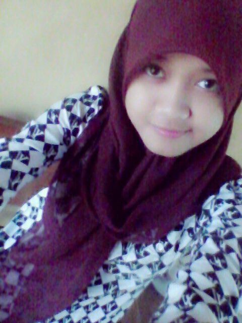 Rona_R_Dini's profile picture. Allah SWT*Keluarga*A.Firdaus*Pasha ungu *Vino.G Bastian I Fb: Rona Rohmah Dinii (Indonesia)