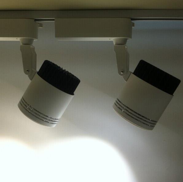 LED manufacturer, LED Track light,LED down light,LED flood light etc.
rose@topsunlighting.com
skype:rosemao168;
0086-0-18664801459 (Rose Mao)