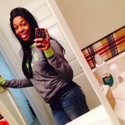 iFollowBackk01's profile picture. 