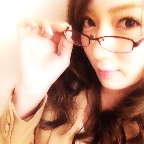 元レースクイーンのAV女優　冬月かえでさんの画像をツイートします☆AVでは見れない画像満載です。ぜひフォローお願いします☆